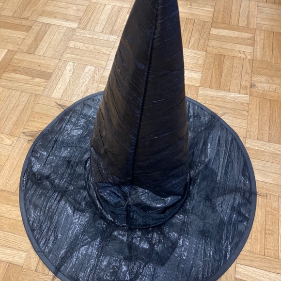 Black Witch Hat $10 - Picture 2 of 4